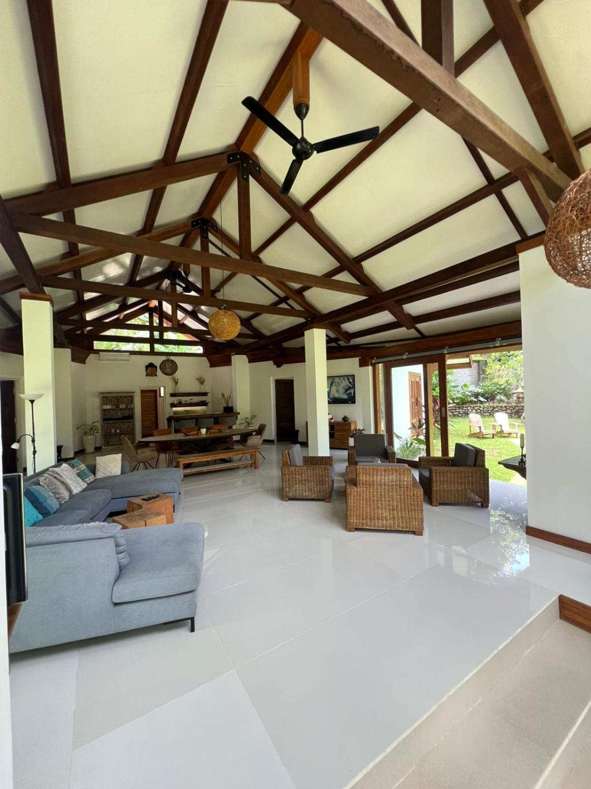 Lendang Luar Villa Senggigi Exteriér fotografie